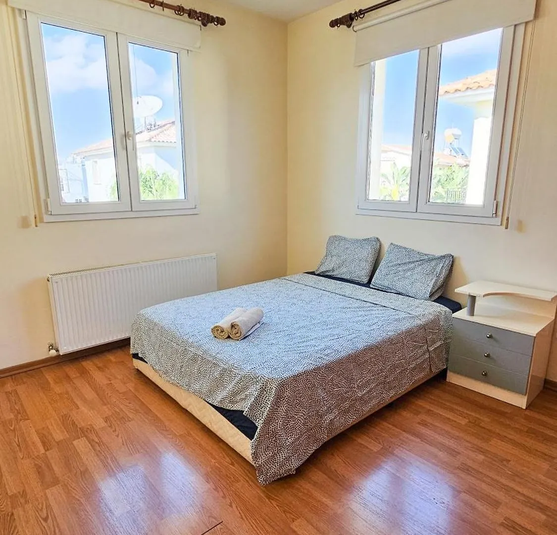 Townbeach Villa With Private Pool Voroklini